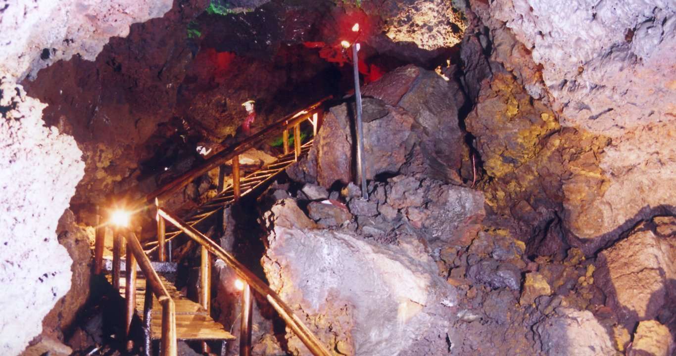 Cuevas Volcánicas Rucapillan