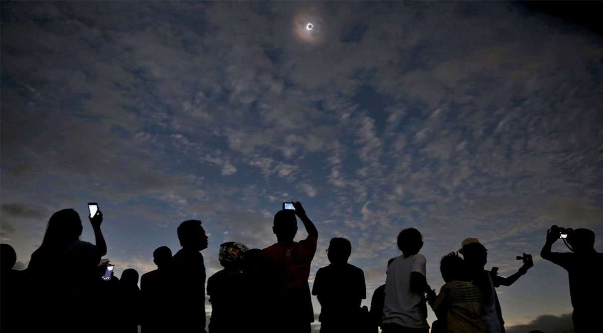 Pucón, “La Capital Mundial del Eclipse Total de Sol 2020”