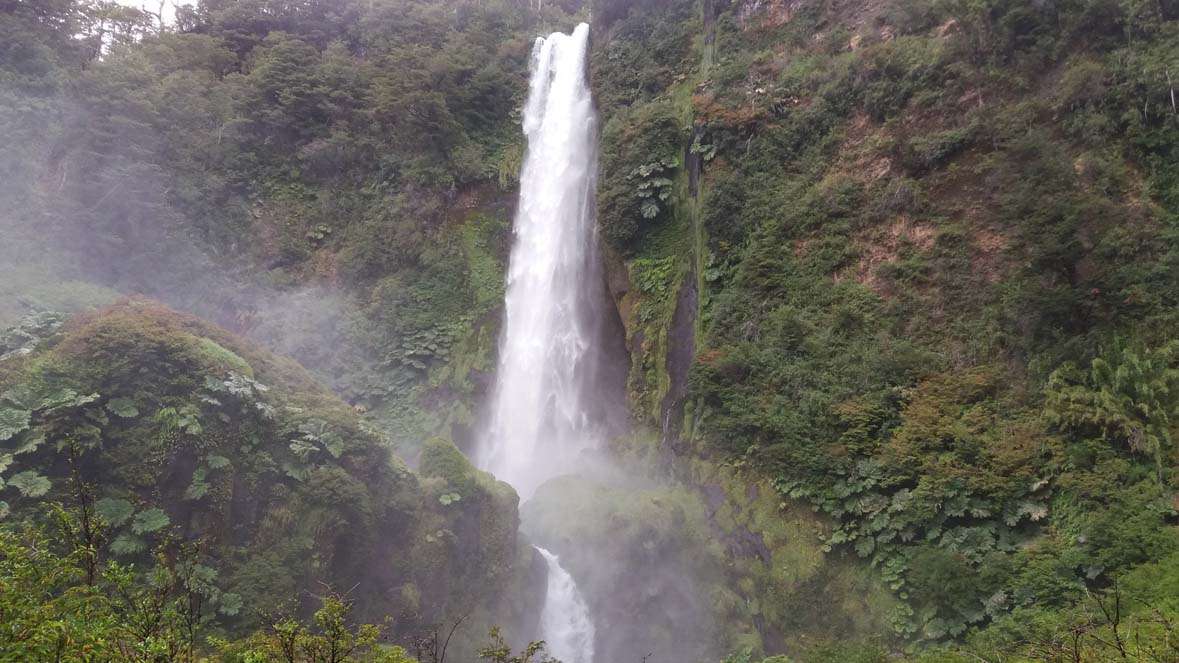 Salto El león en Pucón